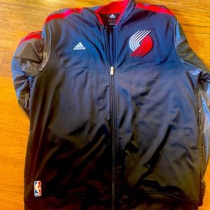 Men’s XL Adidas Portland Trailblazers jacket